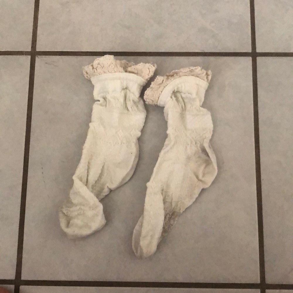socks with lace